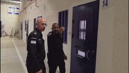 فيديو : توقيف أكثر من 470 مشاركًا في أسطول الصمود